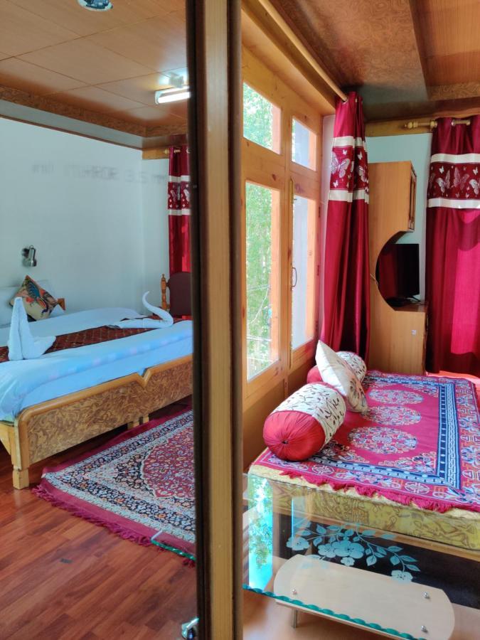 Youthok Guest House 레 외부 사진