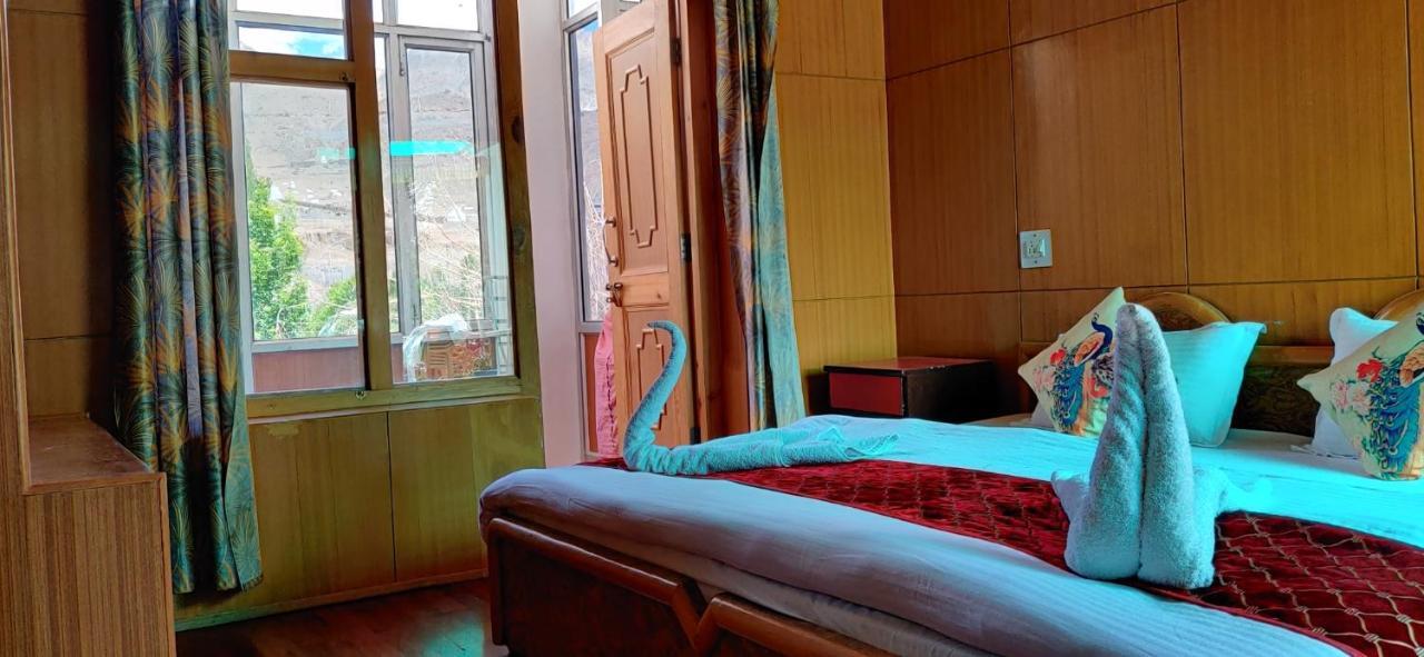 Youthok Guest House 레 외부 사진