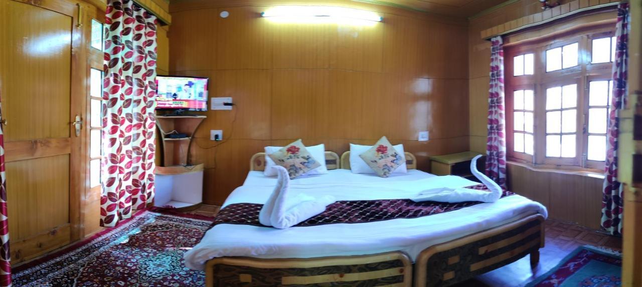 Youthok Guest House 레 외부 사진