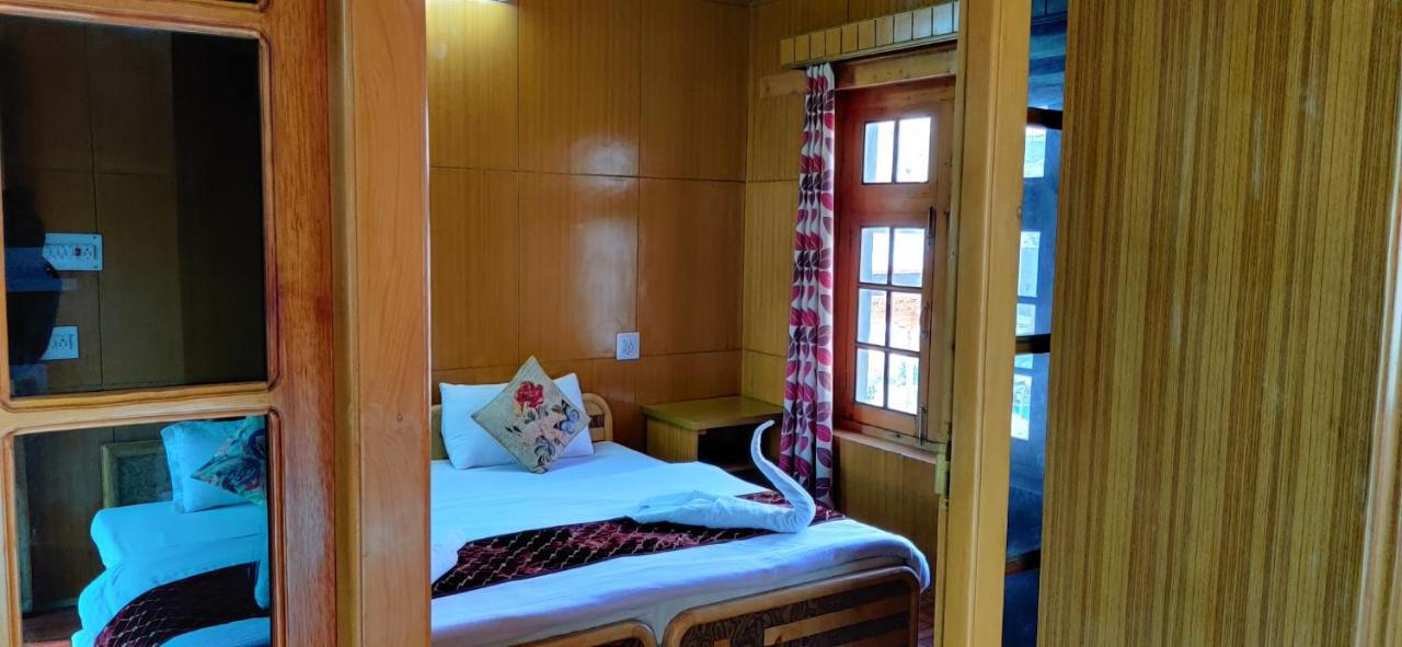 Youthok Guest House 레 외부 사진