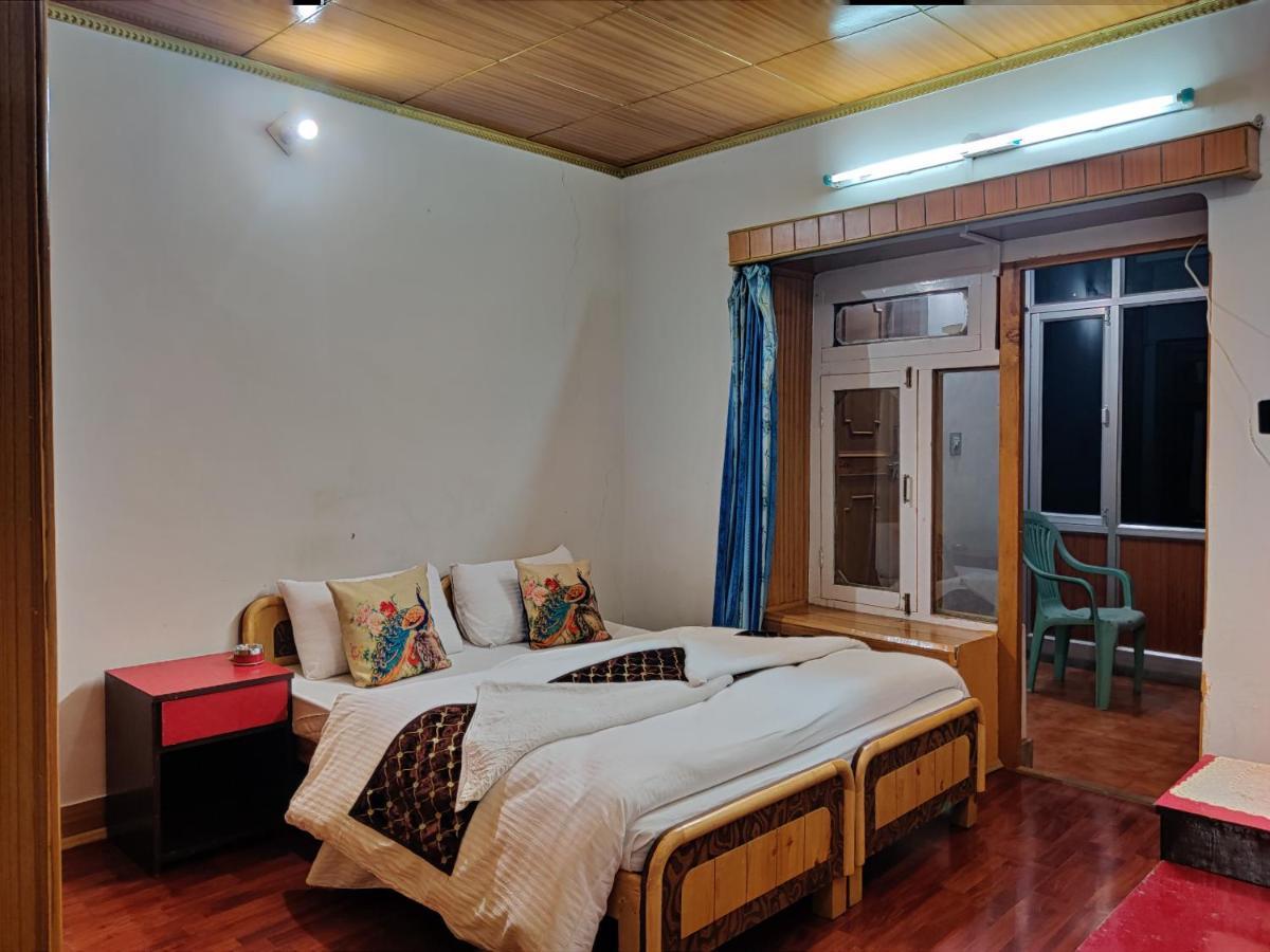 Youthok Guest House 레 외부 사진
