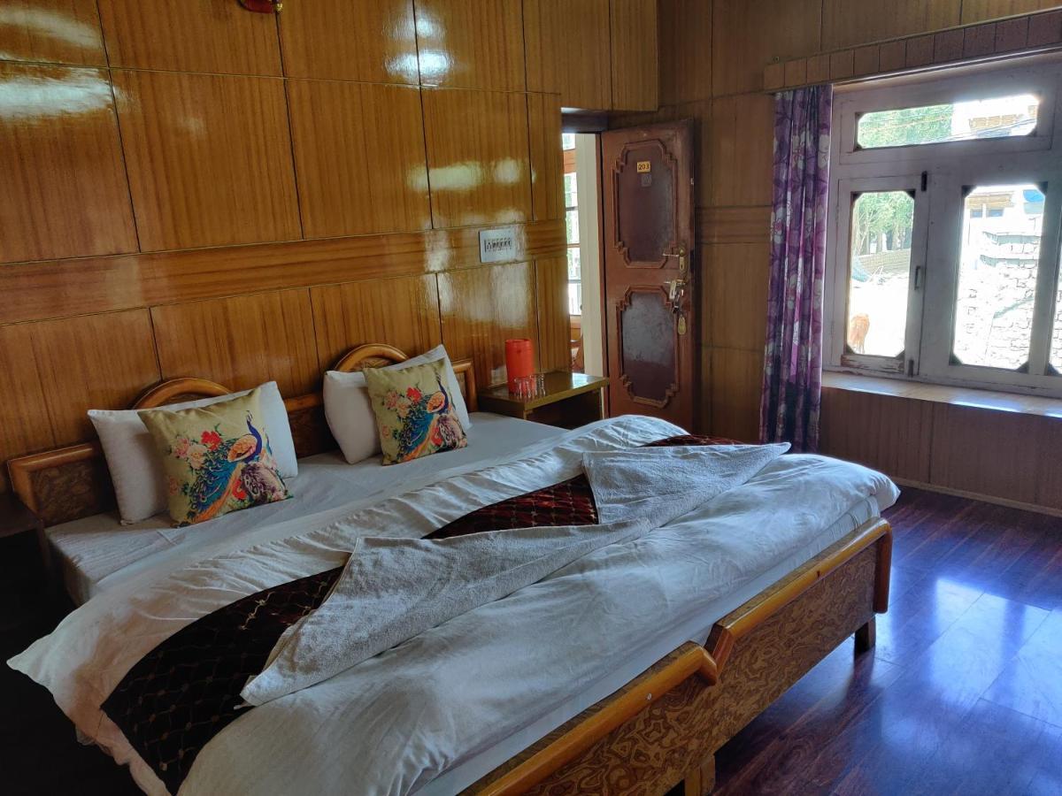 Youthok Guest House 레 외부 사진