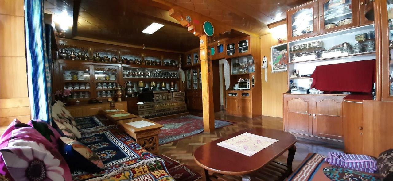 Youthok Guest House 레 외부 사진