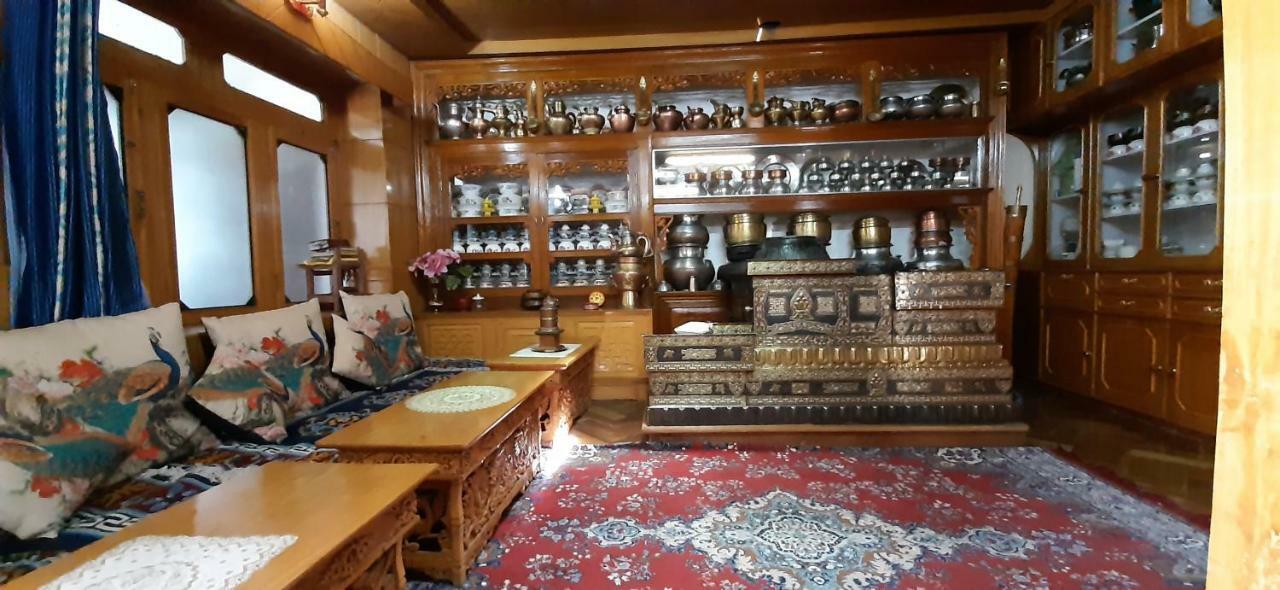 Youthok Guest House 레 외부 사진