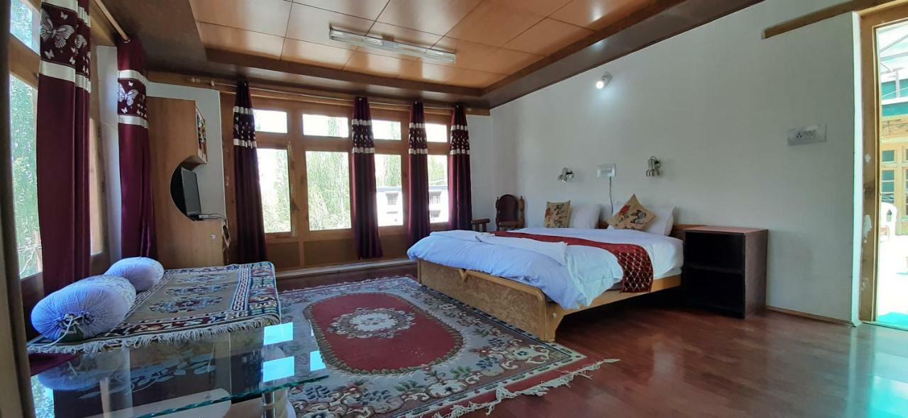 Youthok Guest House 레 외부 사진