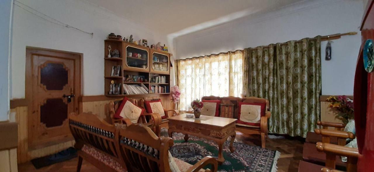 Youthok Guest House 레 외부 사진